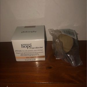 Philosophy Renewed Hope In A Jar skin tint